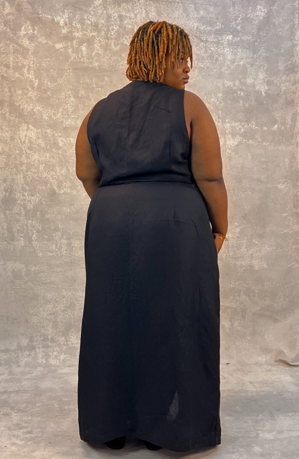 Long Shirt-Style Linen Dress - Image 3